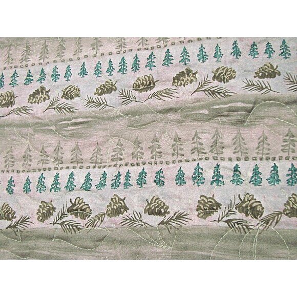 The Great Outdoors Small Quilt Hunting Dogs Fish Wildlife Farmhouse 20.5x25.5" - Picture 9 of 10